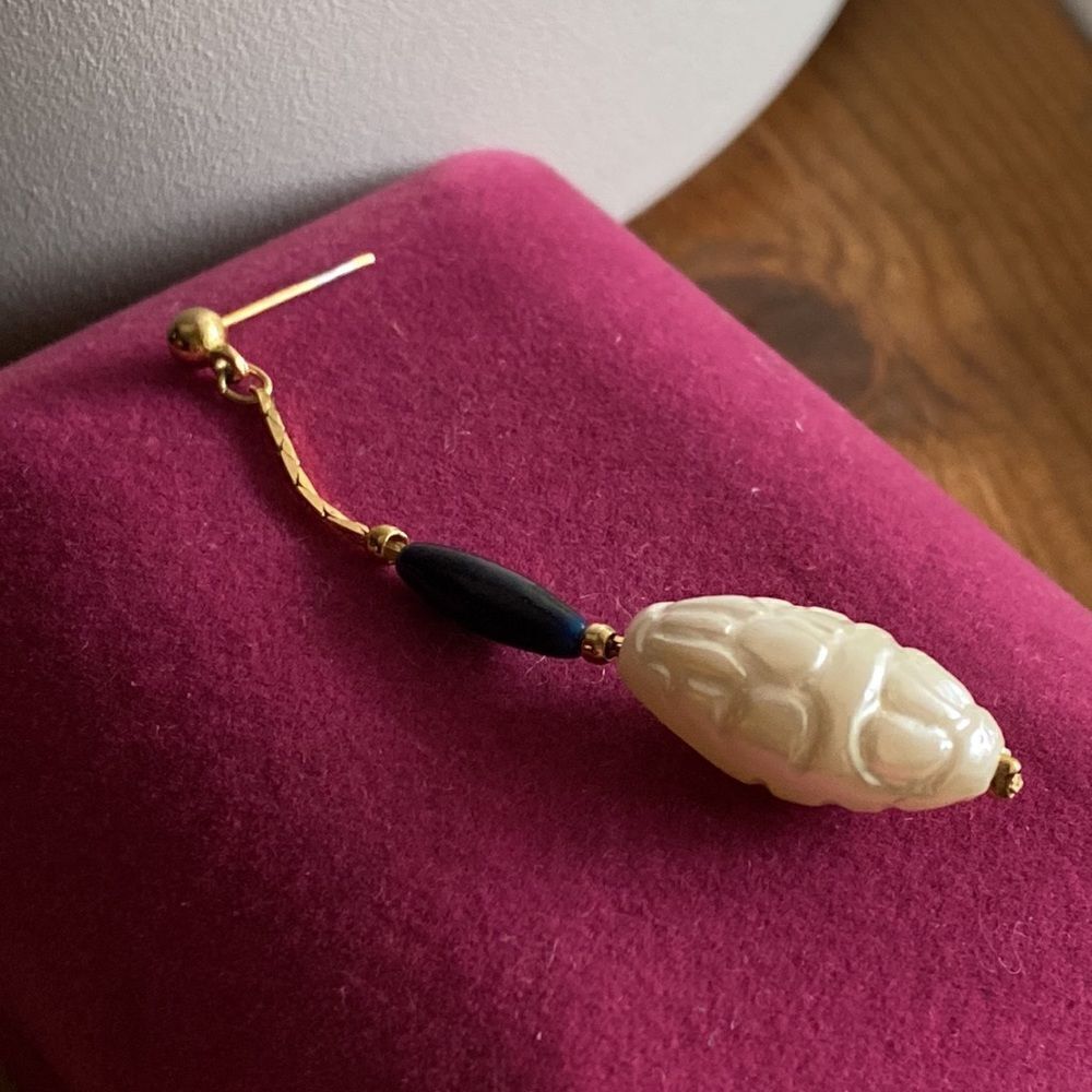 💛 Vintage Gold Plated Black & White Bead Earring